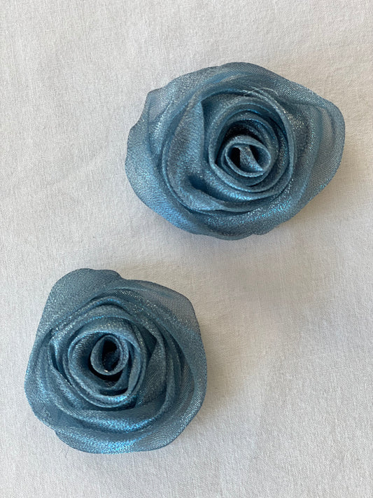 Roses blue